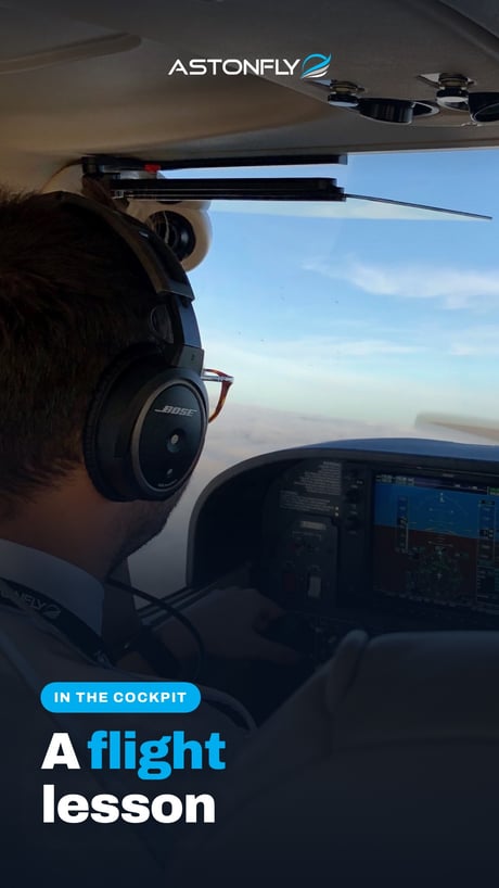 Student pilot in a flying lesson during their first flights on a Cessna 172S