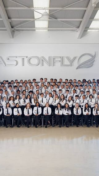 Instructeur Astonfly présentant les prérequis pour devenir pilote de ligne