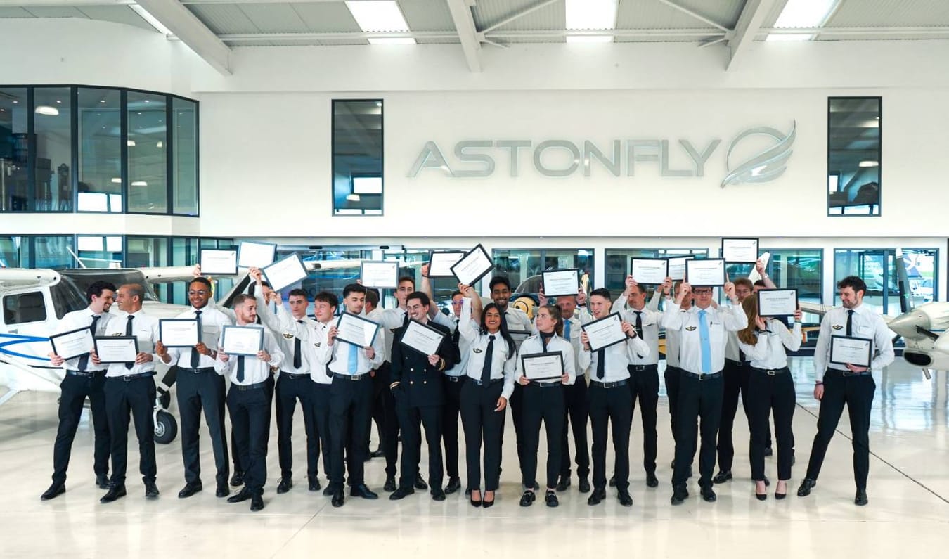 Cérémonie de remise des ailes Astonfly