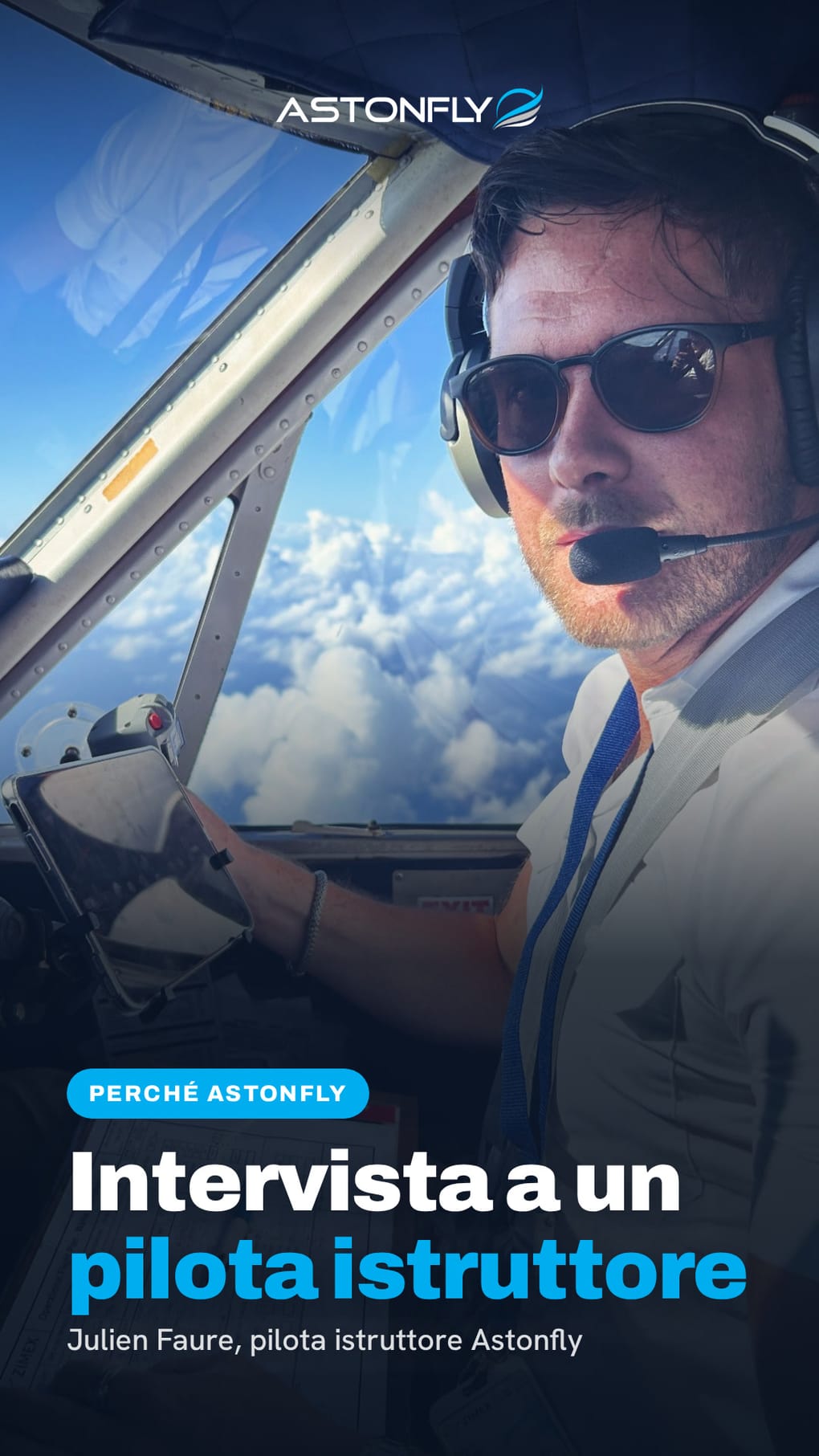 Julien Faure, istruttore Astonfly, in un'intervista video a bordo di un Cessna 172S